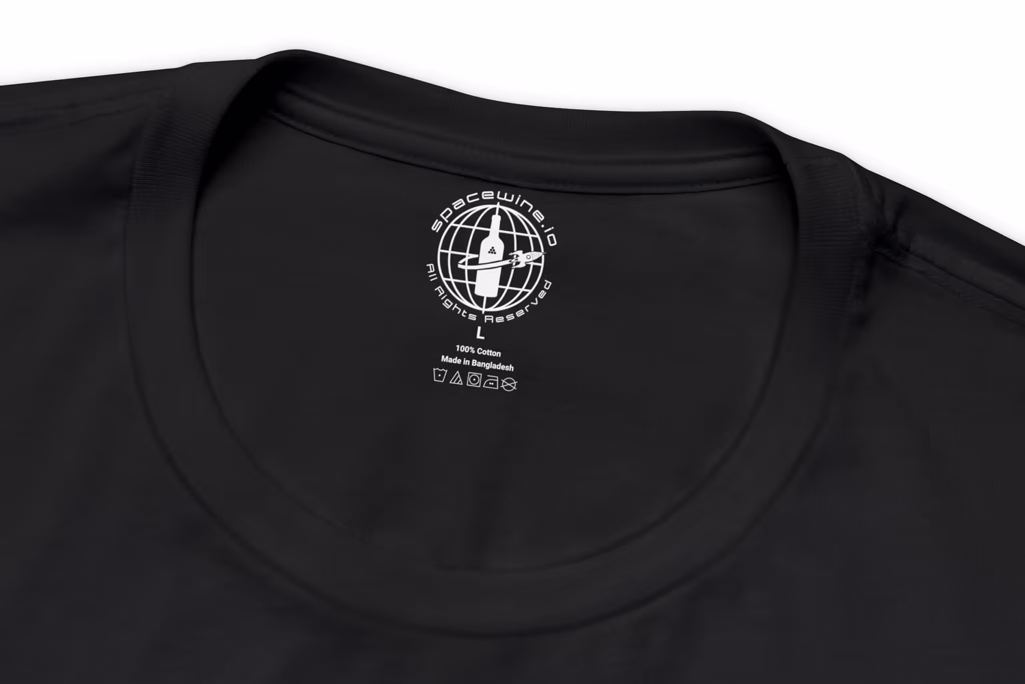 Collar closeup Black T-shirt - Classic fit