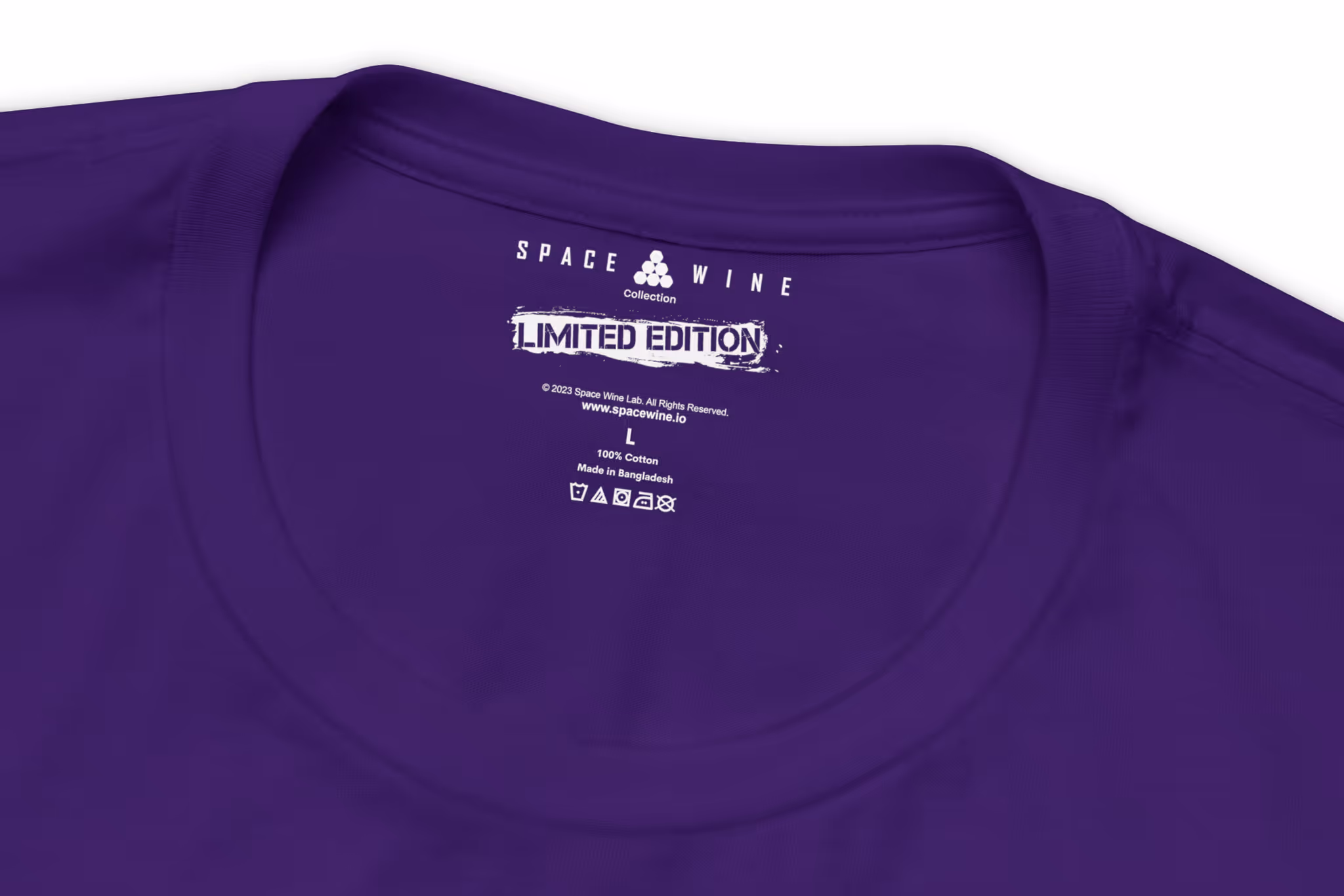 Collar closeup Team Purple T-shirt - Classic fit